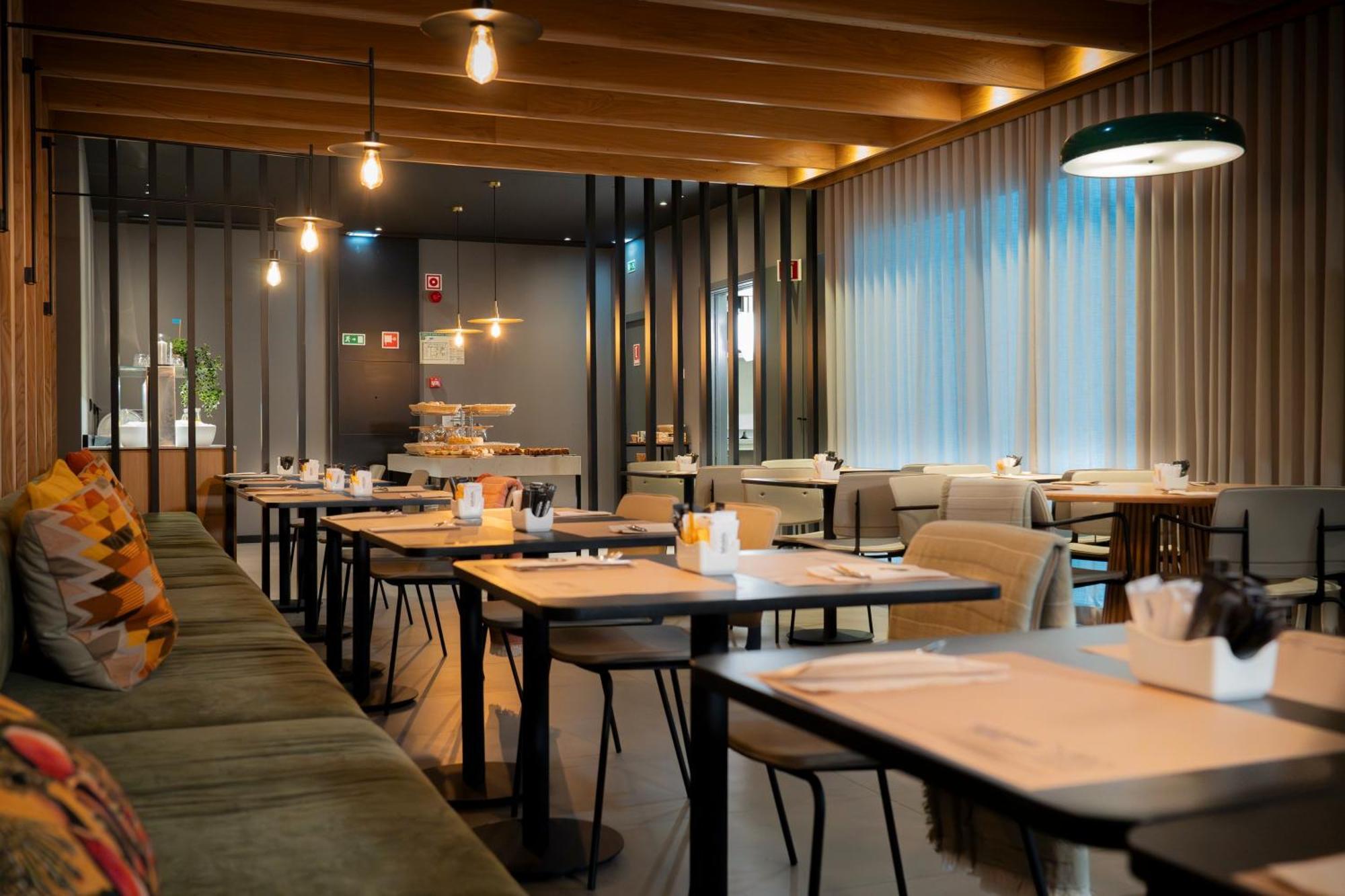 Acta The Clover Porto Exterior photo